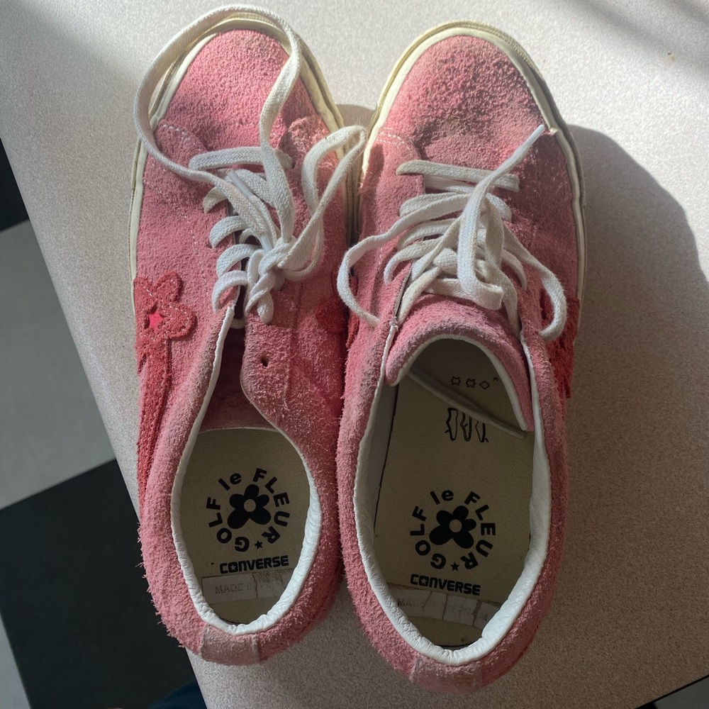 Geranium Pink Golf le fluer converse women’s size 8 mens size 6